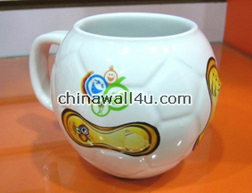 CT715 Football-Mug